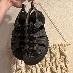 Men’s Keen Newport H2 Size 10.5